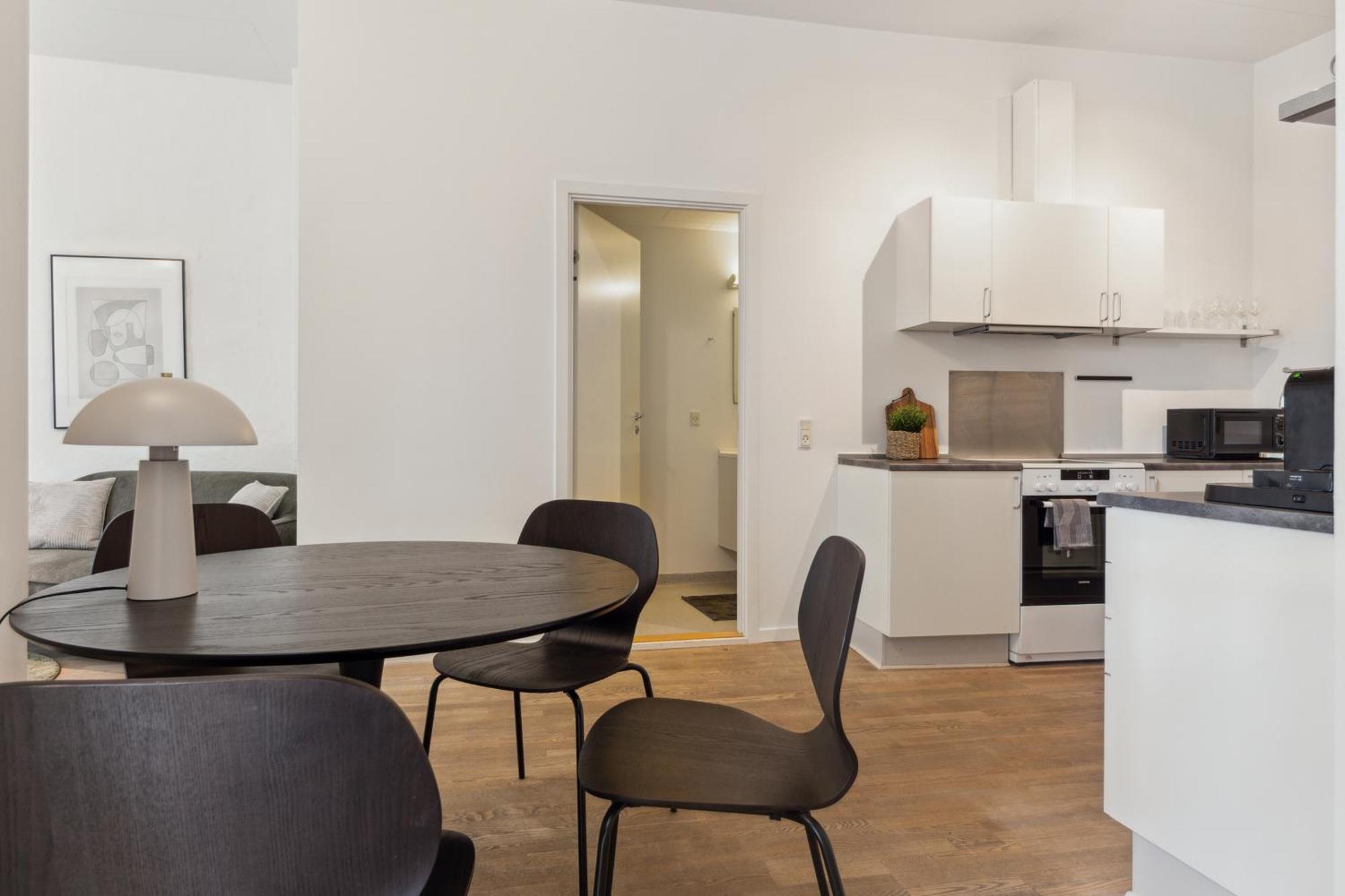 Come Stay 4Br Med Plads Til 7 I Hjertet Af Aarhus Exterior photo